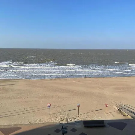 Appartamento Spacious 9-guest Knokke-Heist