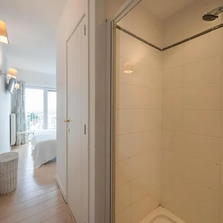 Spacious 9-guest