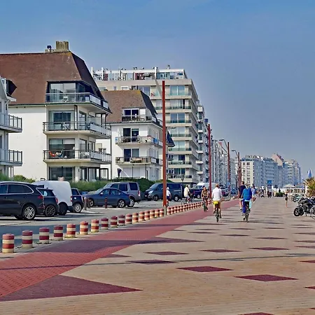 Apartamento Spacious 9-guest Knokke-Heist