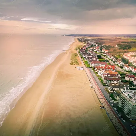 Apartamento Spacious 9-guest Knokke-Heist