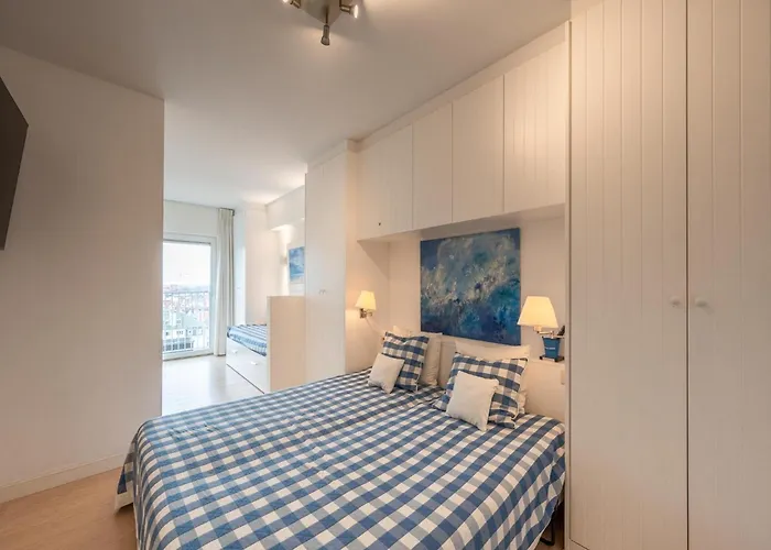 Spacious 9-guest Knokke-Heist